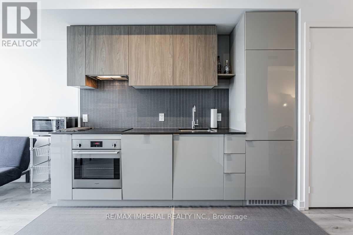 3711 - 161 Roehampton Avenue W, Toronto, Ontario  M4P 0C8 - Photo 21 - C12449340