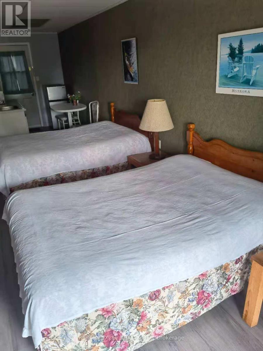 100 Alcove Drive, Tay, Ontario  L0K 1S0 - Photo 5 - S12526260