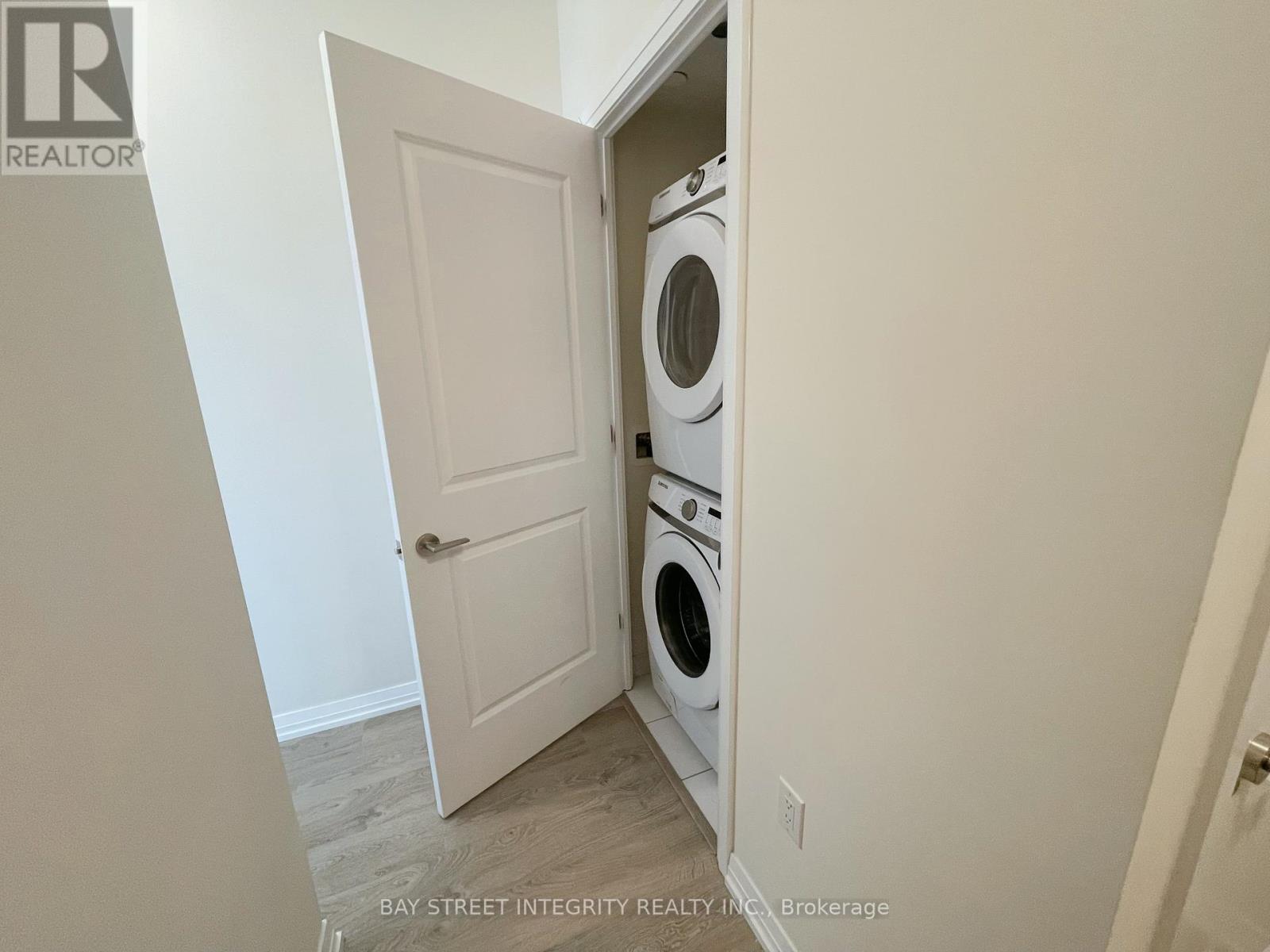 704 - 50 Thomas Riley Road, Toronto, Ontario  M9B 0C5 - Photo 2 - W12526256