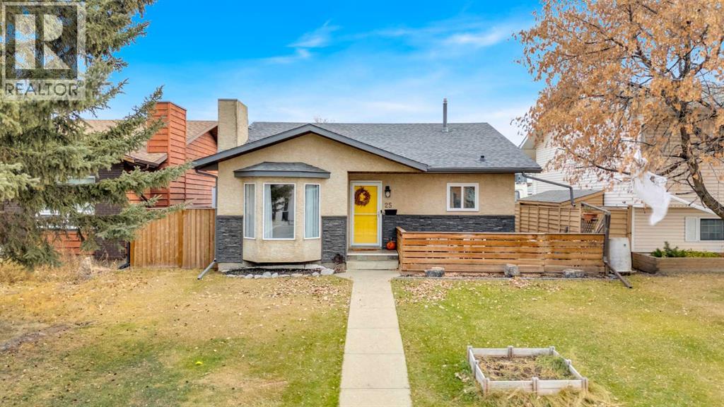 25 Erickson Drive, Red Deer, Alberta  T4R 1X8 - Photo 2 - A2267934