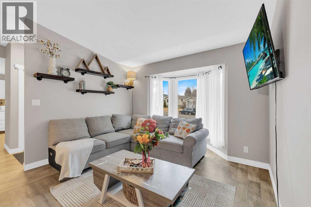 25 Erickson Drive, Red Deer, Alberta  T4R 1X8 - Photo 7 - A2267934