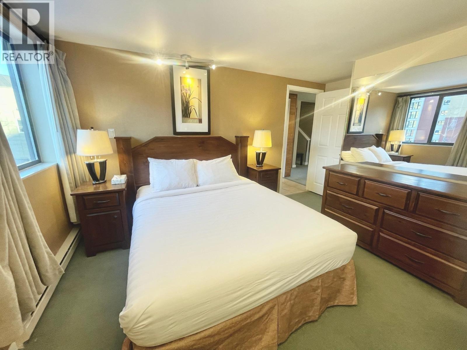 906 Week 47-4293 Mountain Square, Whistler, British Columbia  V8E 1B8 - Photo 10 - R3065977