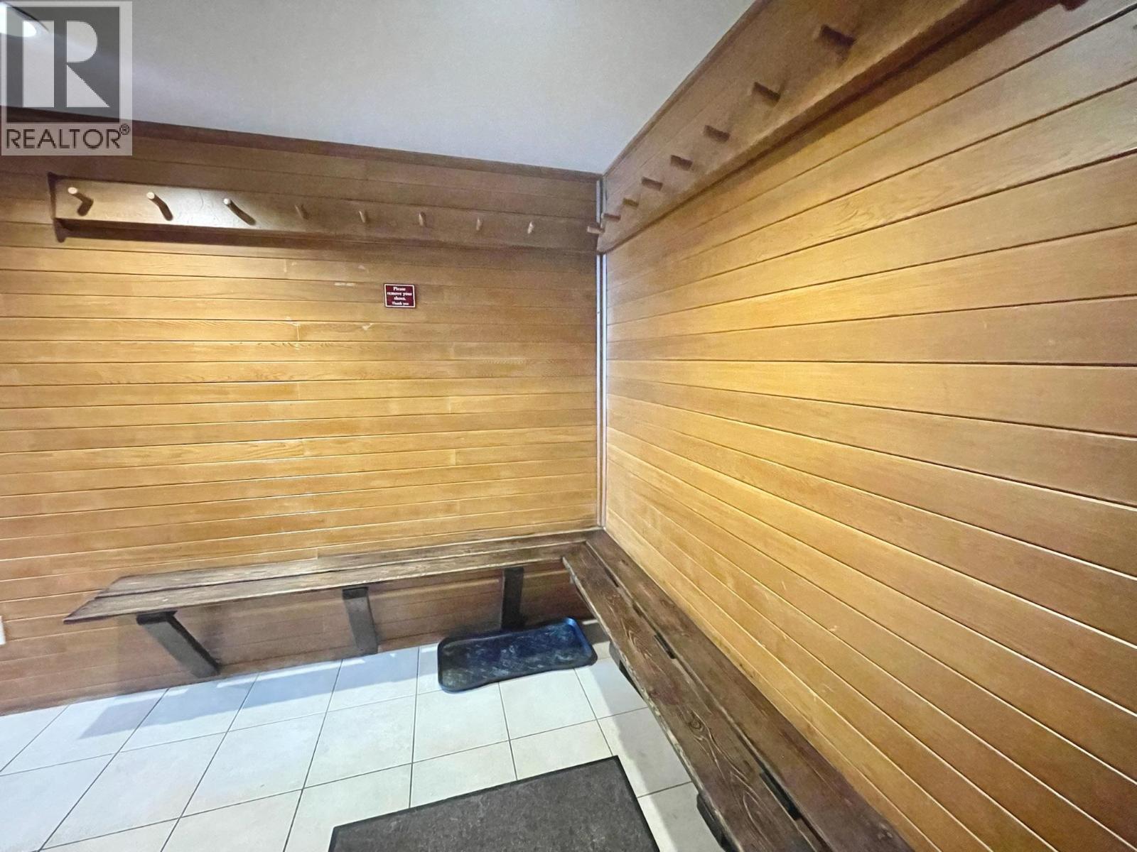 906 Week 47-4293 Mountain Square, Whistler, British Columbia  V8E 1B8 - Photo 2 - R3065977