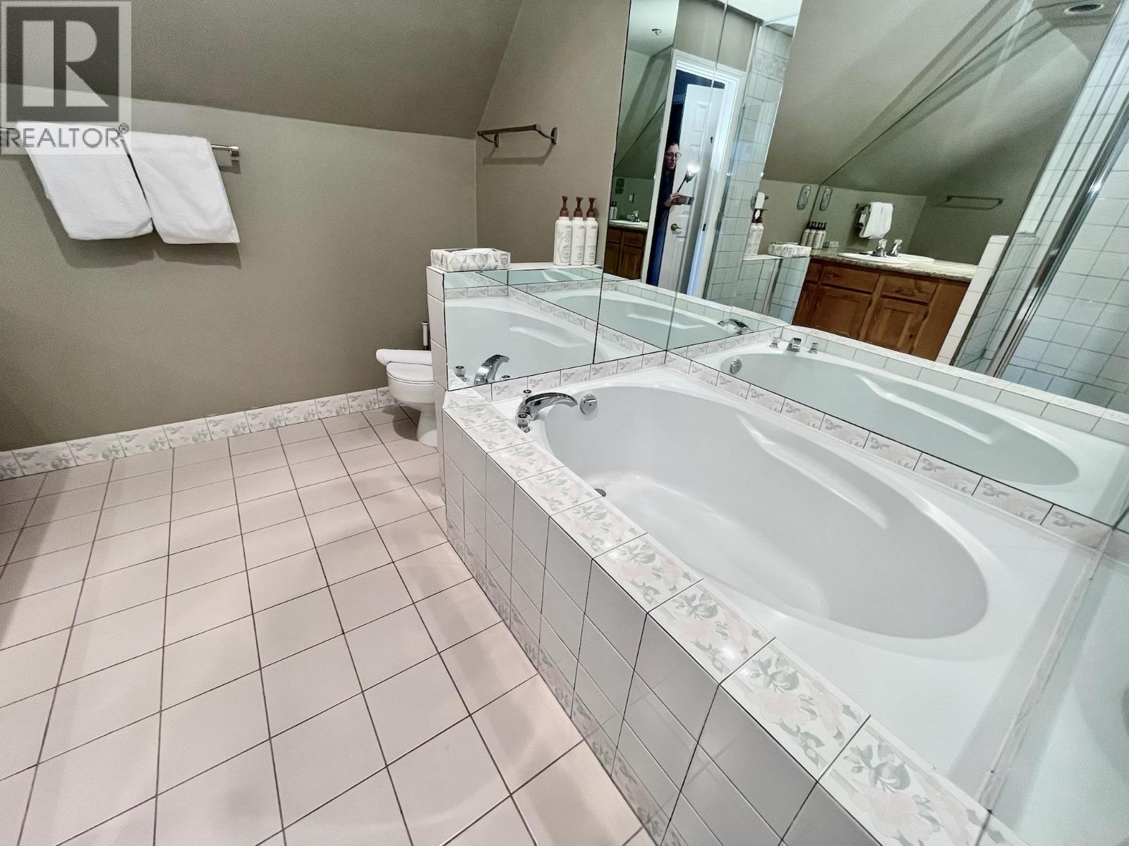 906 Week 47-4293 Mountain Square, Whistler, British Columbia  V8E 1B8 - Photo 28 - R3065977