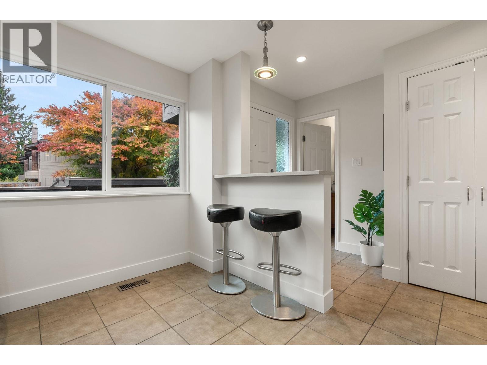 2307 Mountain Highway, North Vancouver, British Columbia  V7J 2N2 - Photo 11 - R3065978