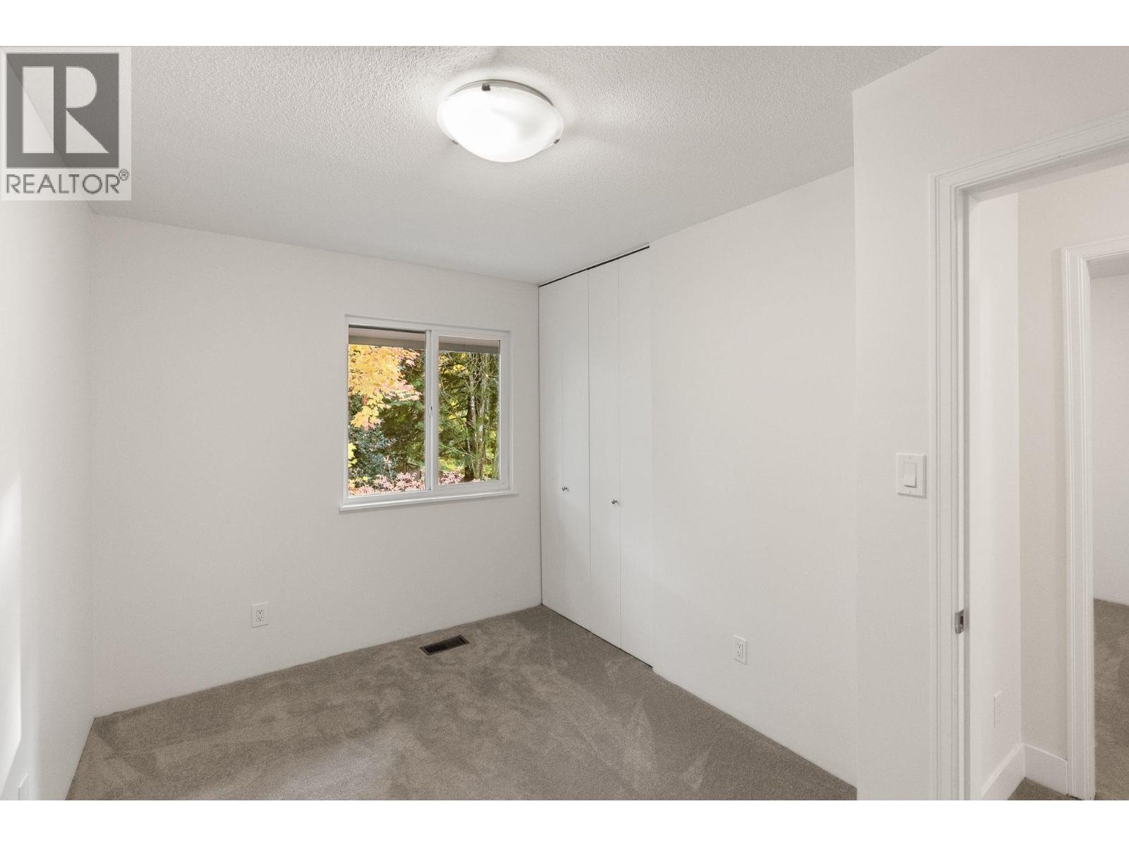 2307 Mountain Highway, North Vancouver, British Columbia  V7J 2N2 - Photo 17 - R3065978