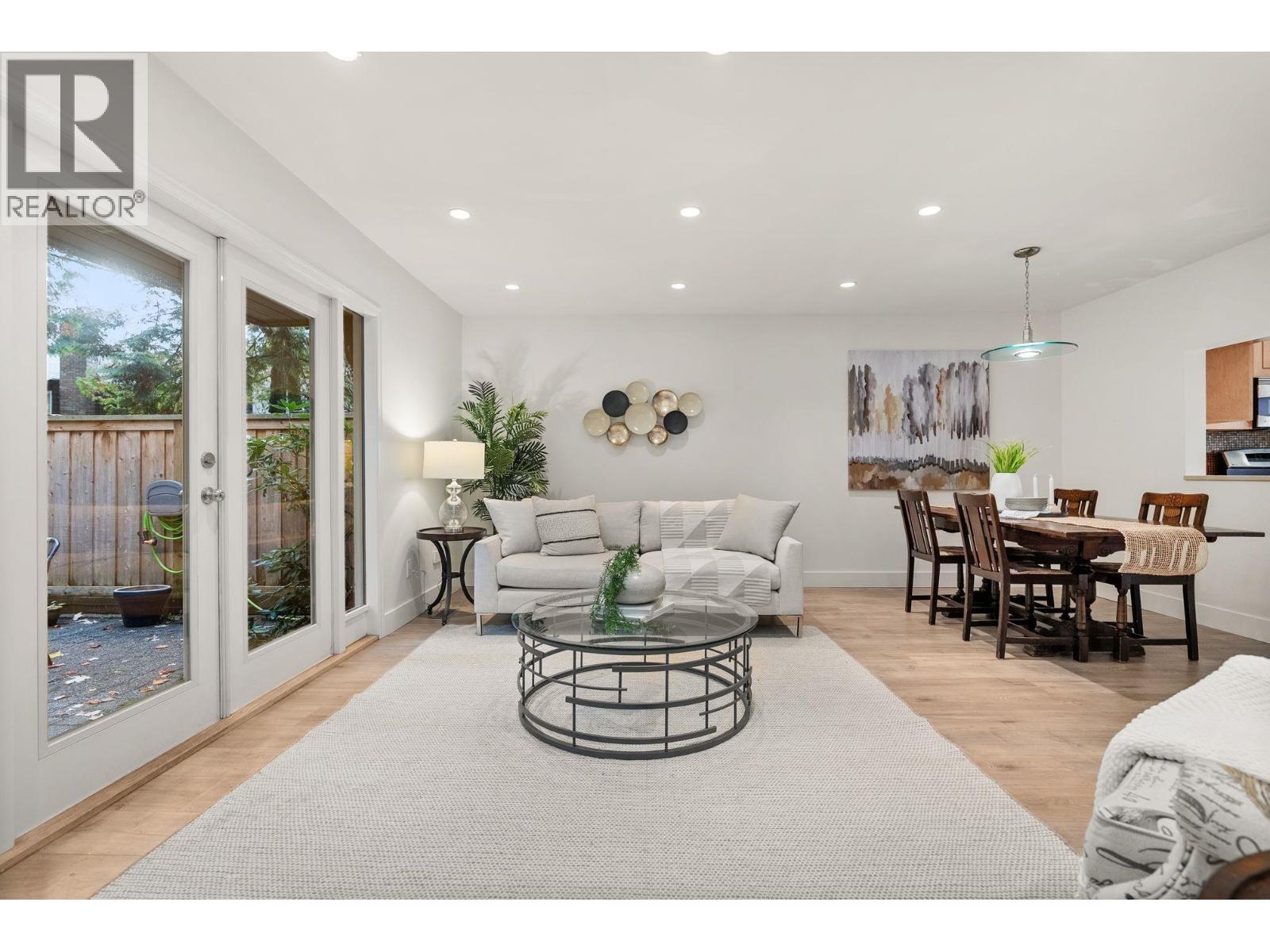 2307 Mountain Highway, North Vancouver, British Columbia  V7J 2N2 - Photo 3 - R3065978