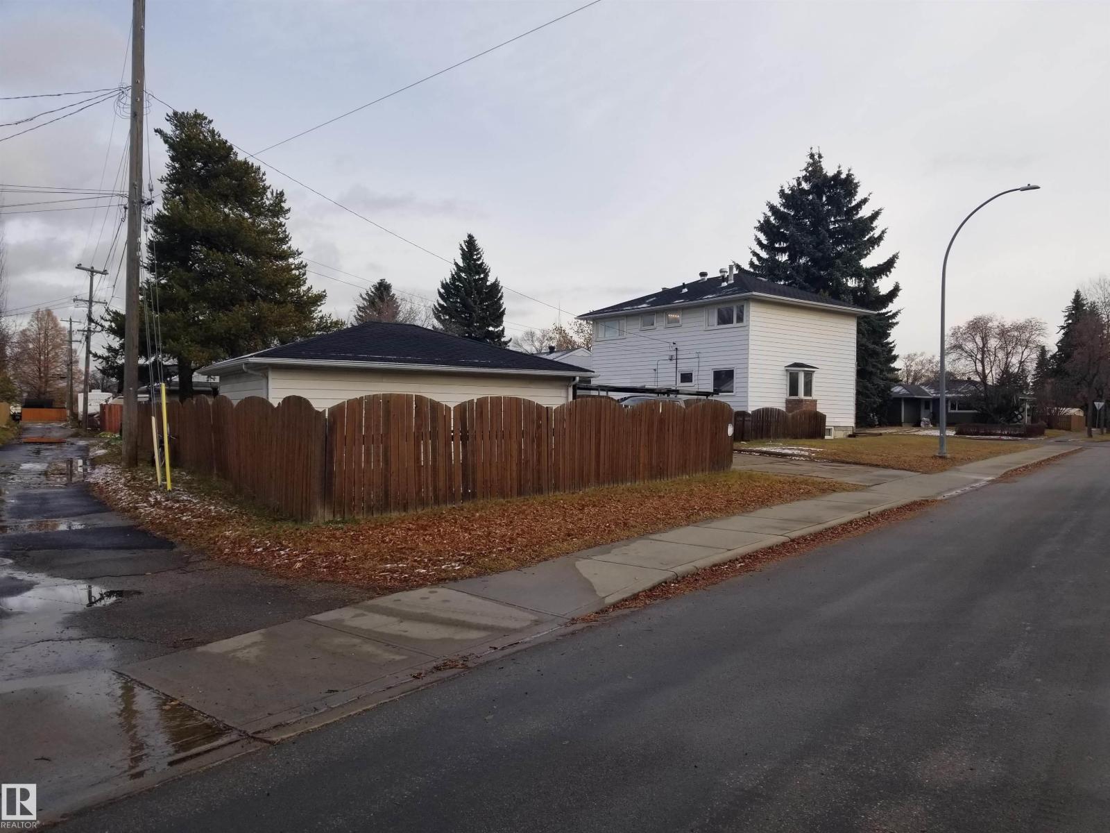 7524 95 Av Nw, Edmonton, Alberta  T6C 1X5 - Photo 4 - E4465229