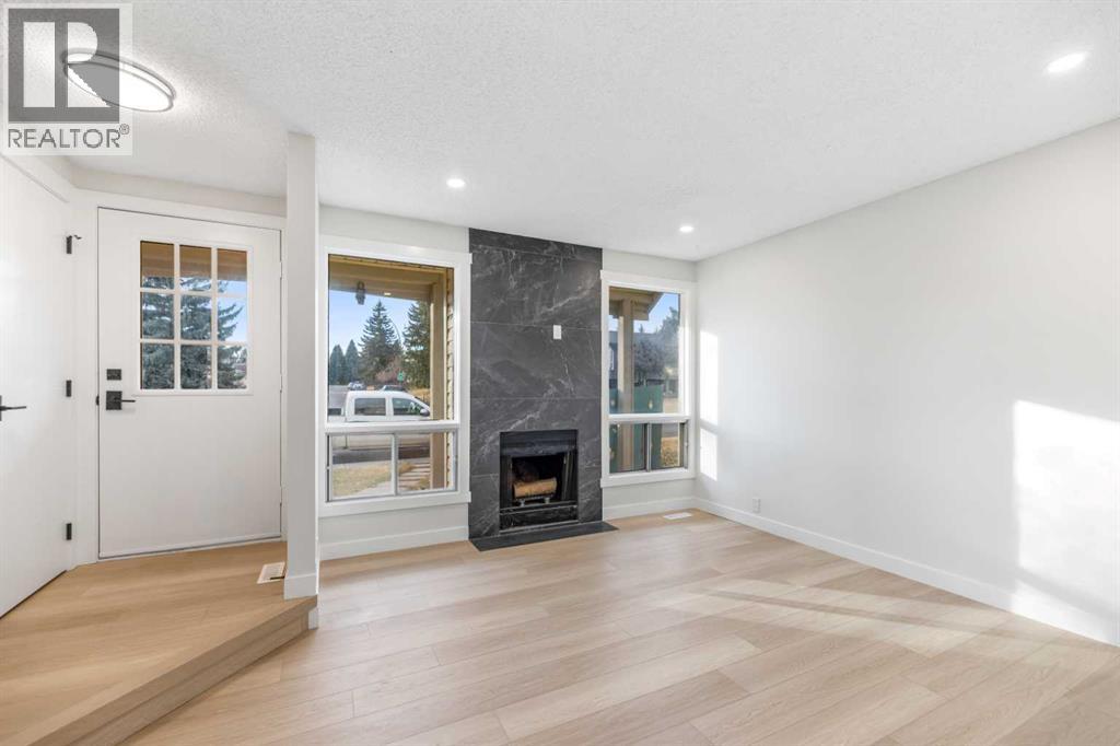 14 Woodhill Road Sw, Calgary, Alberta  T2W 3P2 - Photo 2 - A2269834