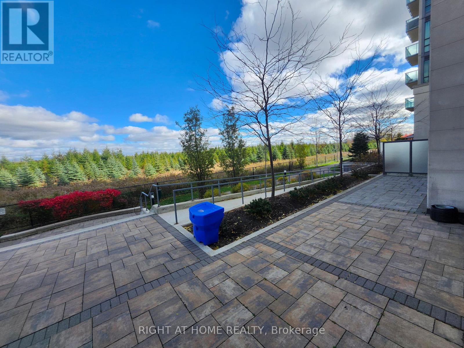 109 - 65 Yorkland Boulevard, Brampton, Ontario  L6P 4M5 - Photo 8 - W12526264