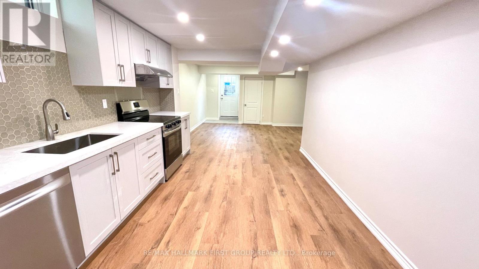 61 Lent Crescent, Brampton, Ontario  L6Y 4X7 - Photo 19 - W12526268