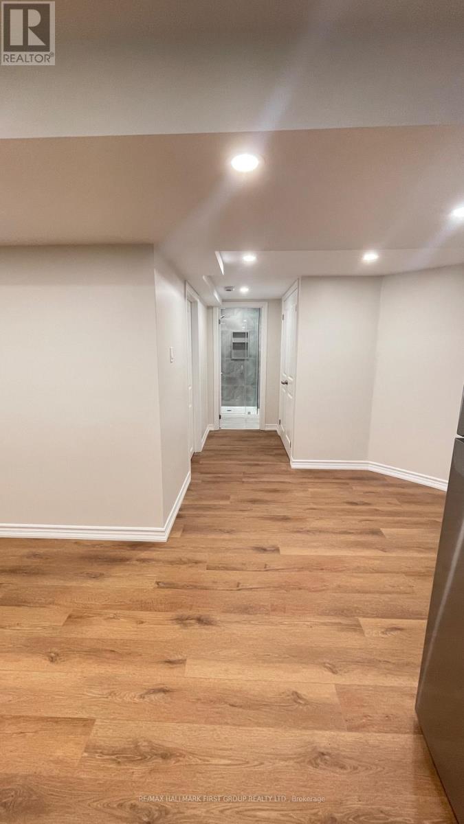 61 Lent Crescent, Brampton, Ontario  L6Y 4X7 - Photo 24 - W12526268