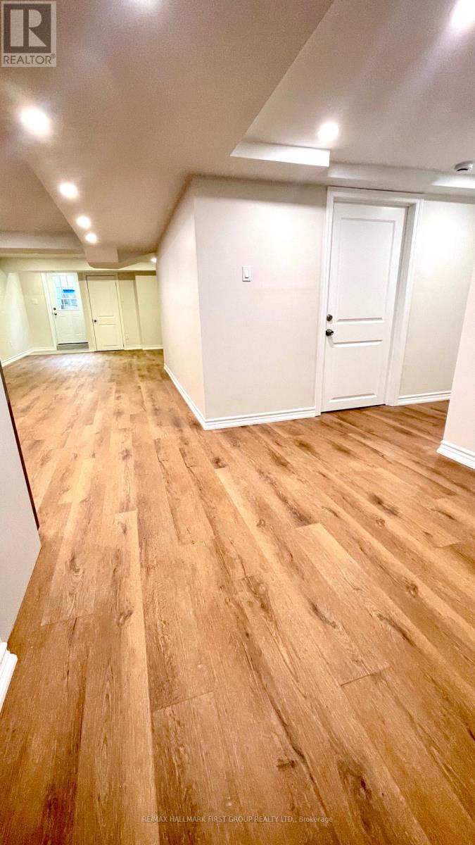 61 Lent Crescent, Brampton, Ontario  L6Y 4X7 - Photo 31 - W12526268