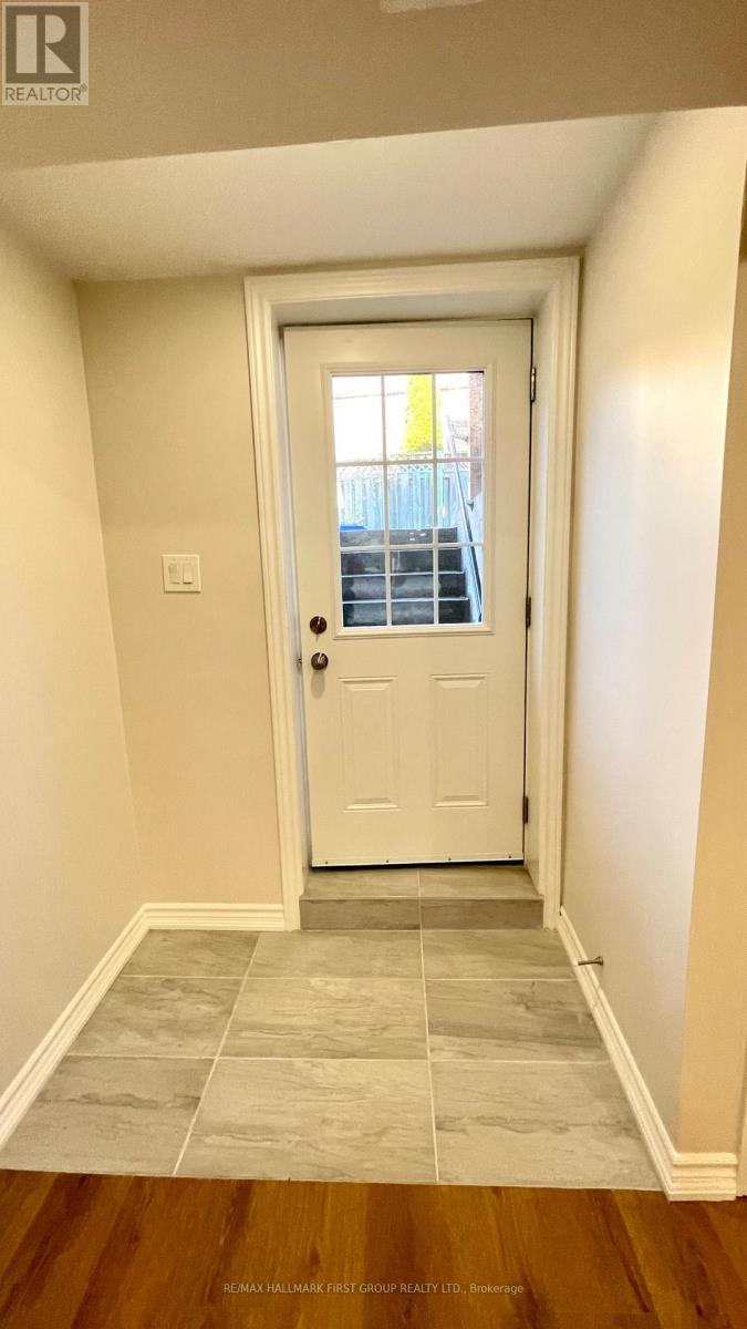 61 Lent Crescent, Brampton, Ontario  L6Y 4X7 - Photo 33 - W12526268