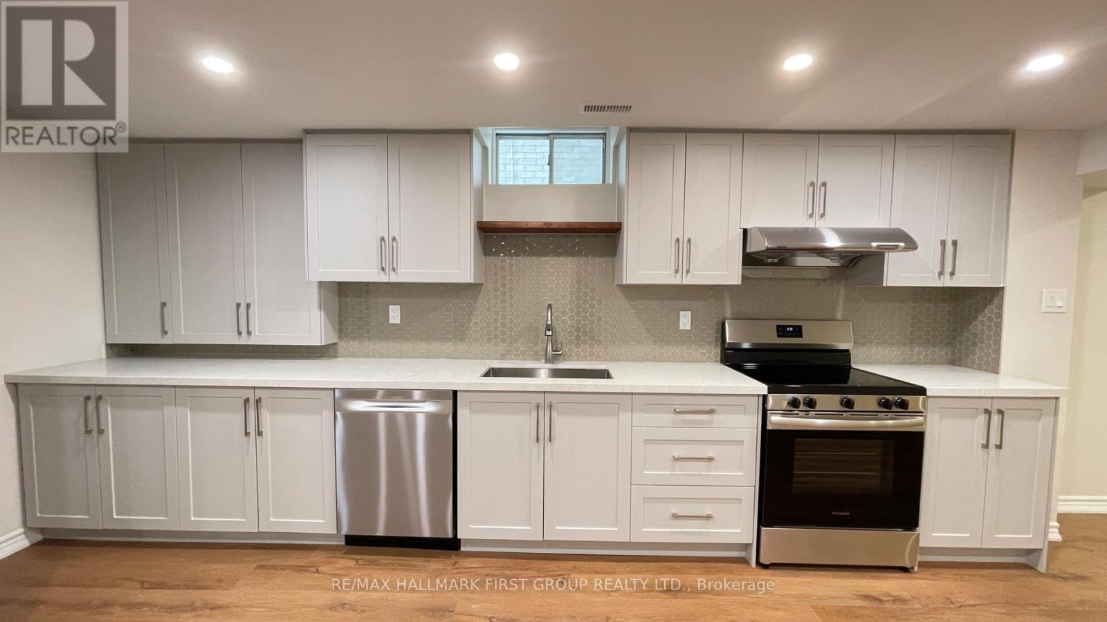 61 Lent Crescent, Brampton, Ontario  L6Y 4X7 - Photo 7 - W12526268