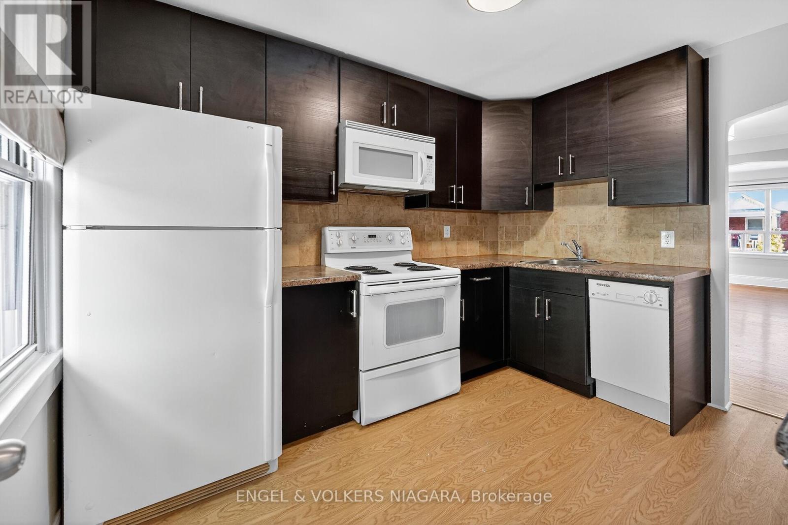 141 Cope Street, Hamilton, Ontario  L8H 5B3 - Photo 13 - X12526278