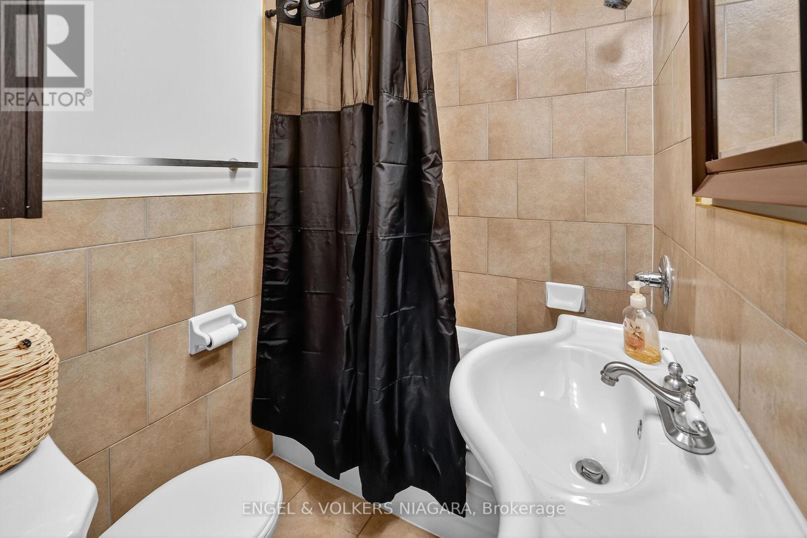 141 Cope Street, Hamilton, Ontario  L8H 5B3 - Photo 19 - X12526278