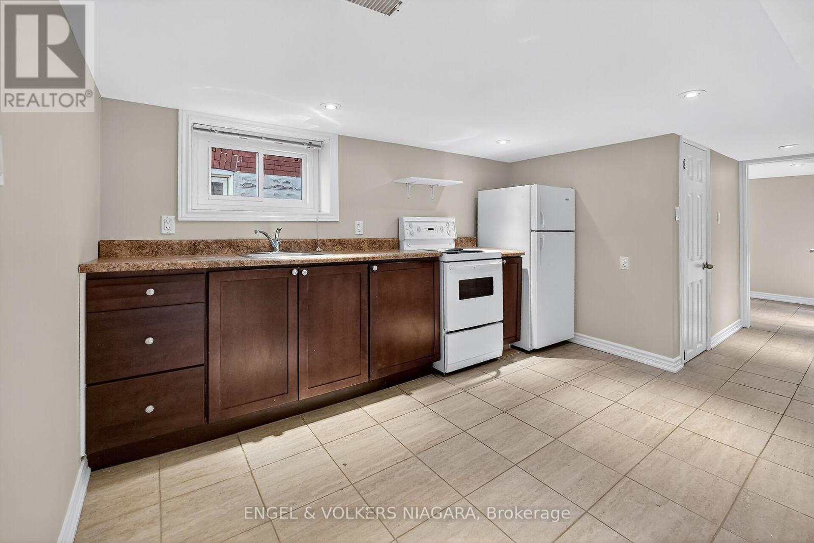 141 Cope Street, Hamilton, Ontario  L8H 5B3 - Photo 28 - X12526278