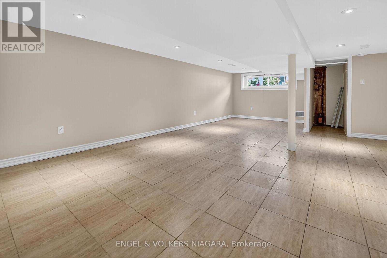 141 Cope Street, Hamilton, Ontario  L8H 5B3 - Photo 29 - X12526278