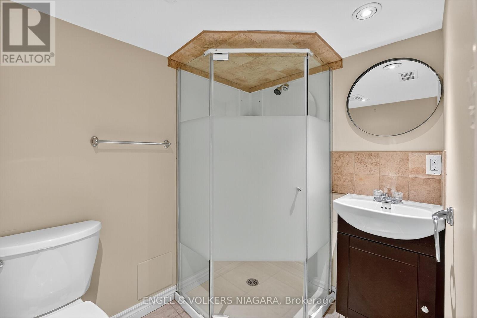 141 Cope Street, Hamilton, Ontario  L8H 5B3 - Photo 30 - X12526278