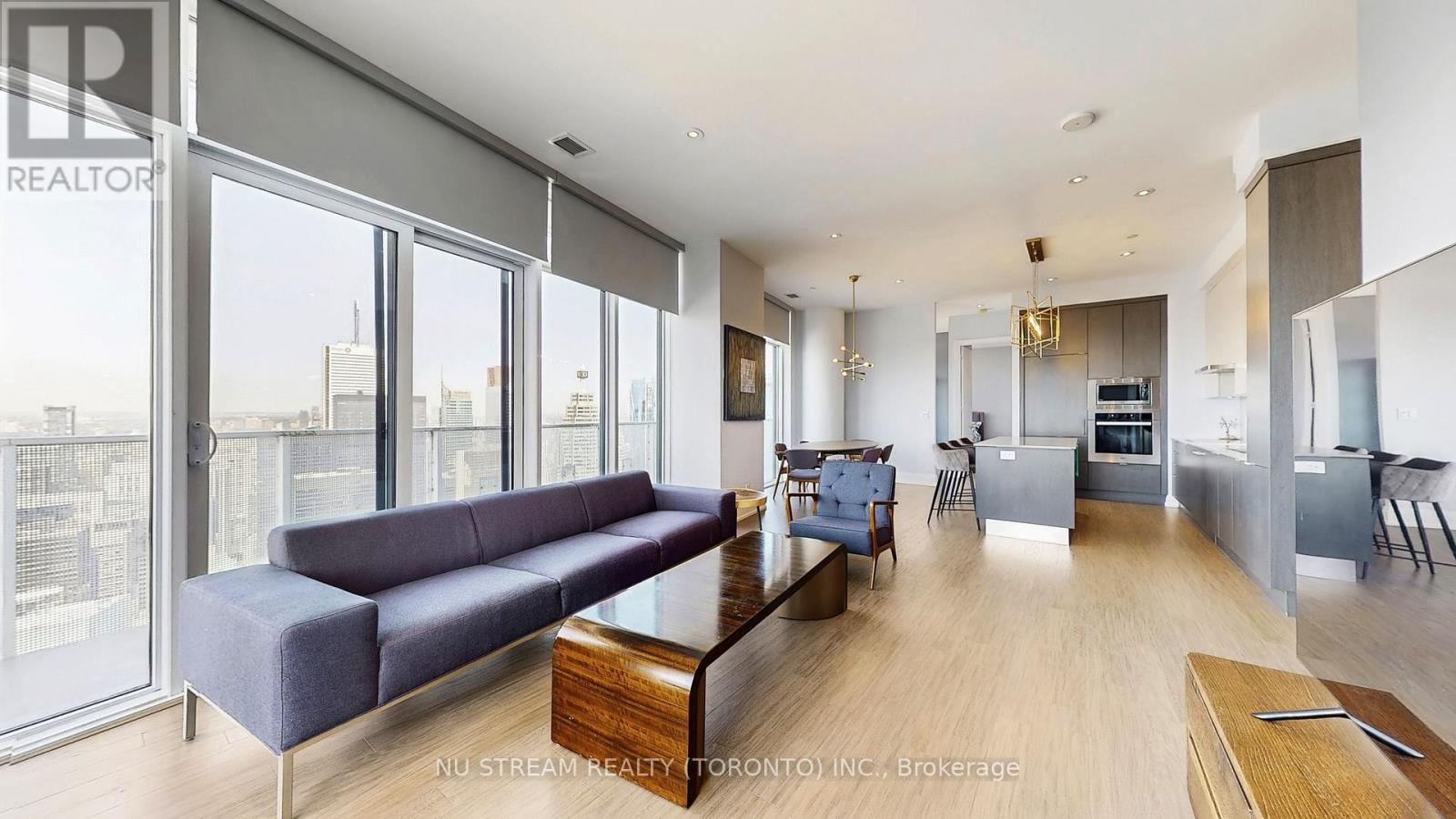 Ph101 - 100 Harbour Street, Toronto, Ontario  M5J 0B5 - Photo 9 - C12526298