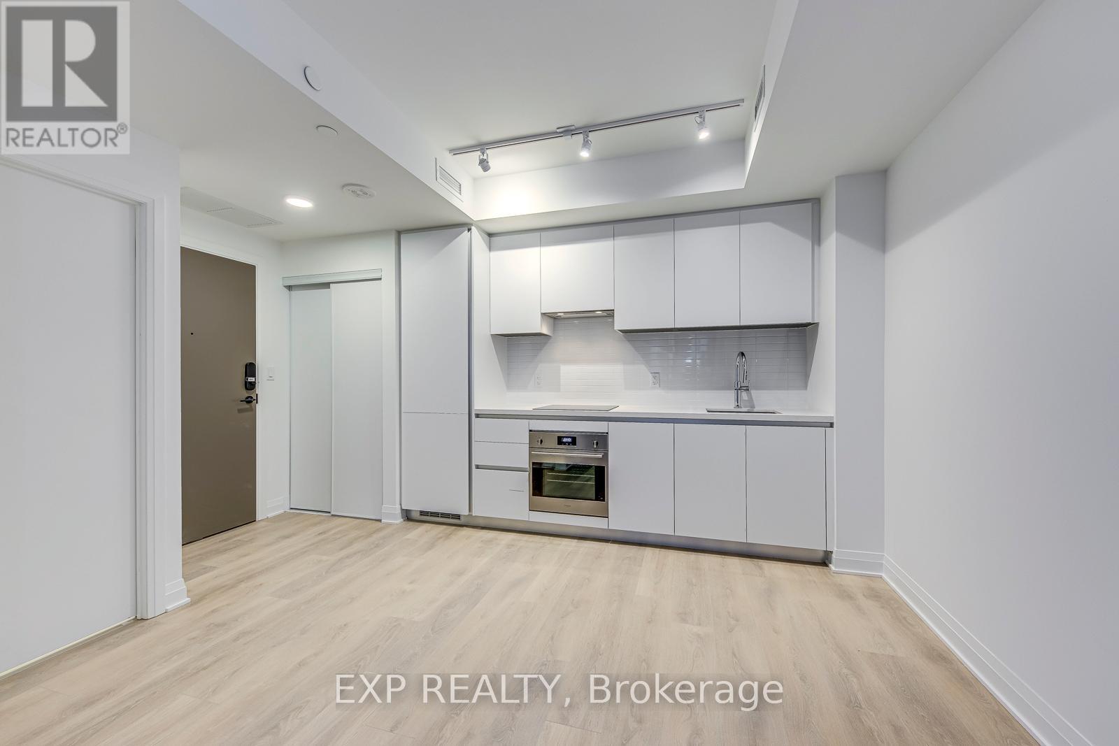 3001 - 4015 The Exchange Road, Mississauga, Ontario L5B 0N9 - Photo 8 - W12520650