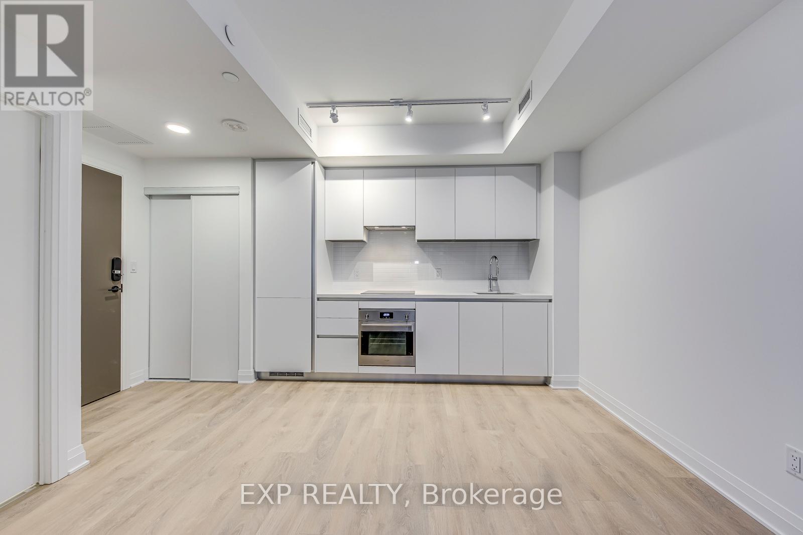 3001 - 4015 The Exchange Road, Mississauga, Ontario L5B 0N9 - Photo 9 - W12520650