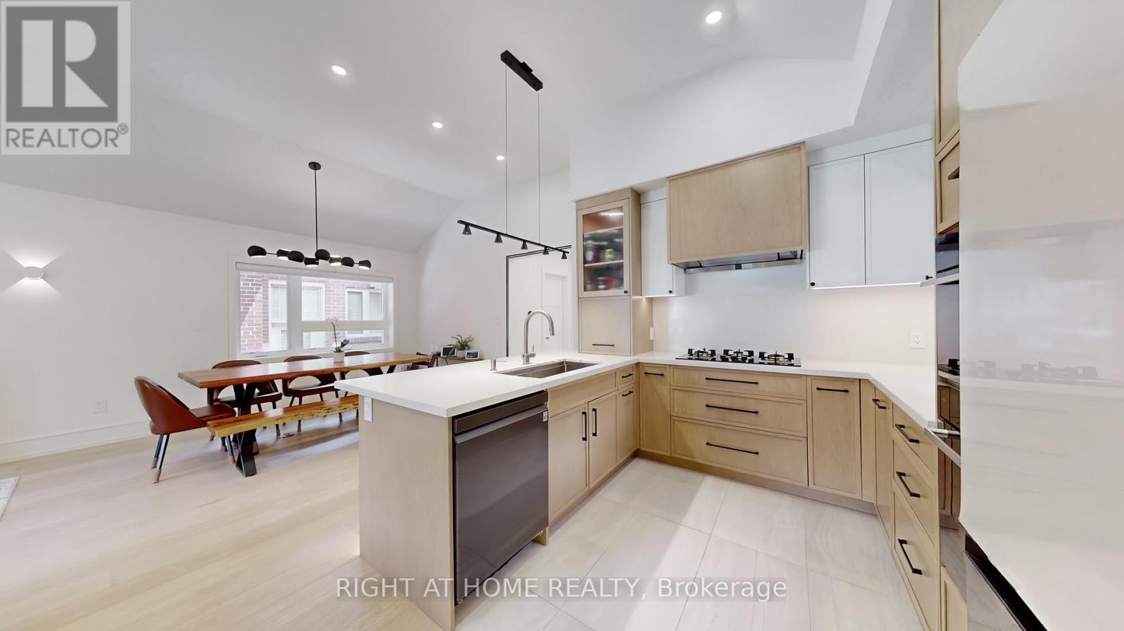 5 Mattice Road, Toronto, Ontario M9A 1E1 - Photo 11 - W12526282