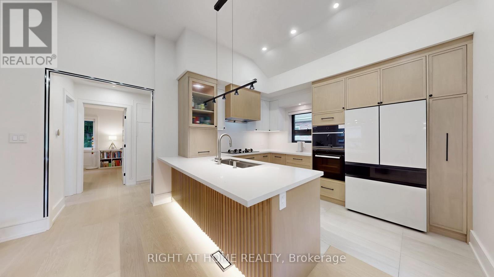 5 Mattice Road, Toronto, Ontario M9A 1E1 - Photo 12 - W12526282