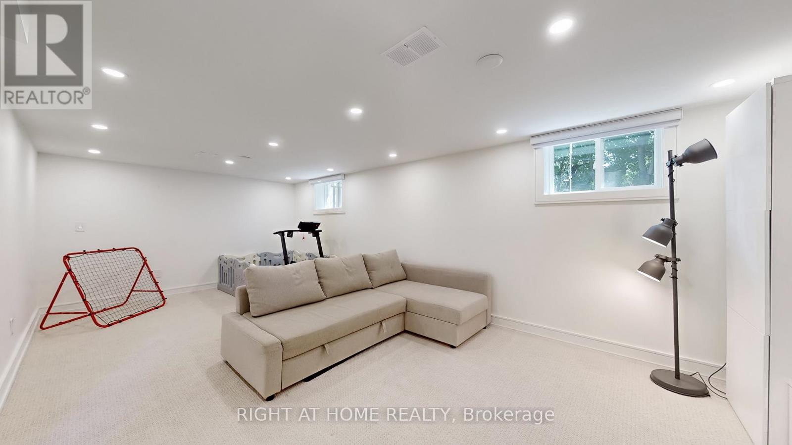 5 Mattice Road, Toronto, Ontario M9A 1E1 - Photo 21 - W12526282