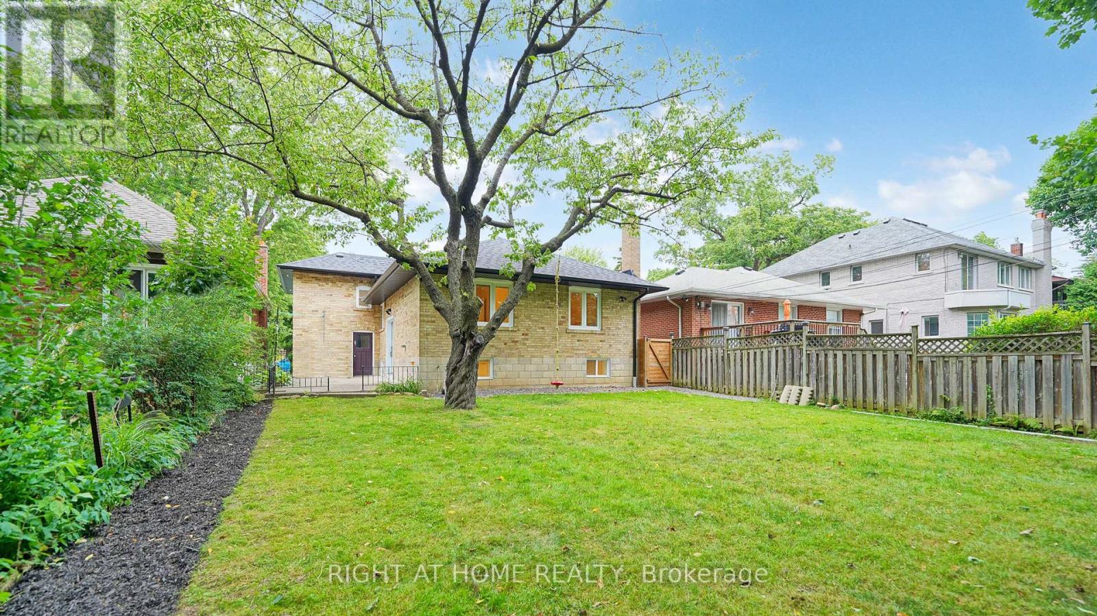 5 Mattice Road, Toronto, Ontario M9A 1E1 - Photo 28 - W12526282