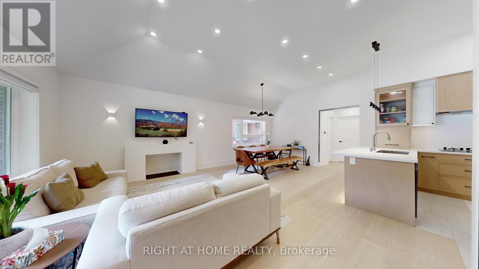 5 Mattice Road, Toronto, Ontario M9A 1E1 - Photo 5 - W12526282