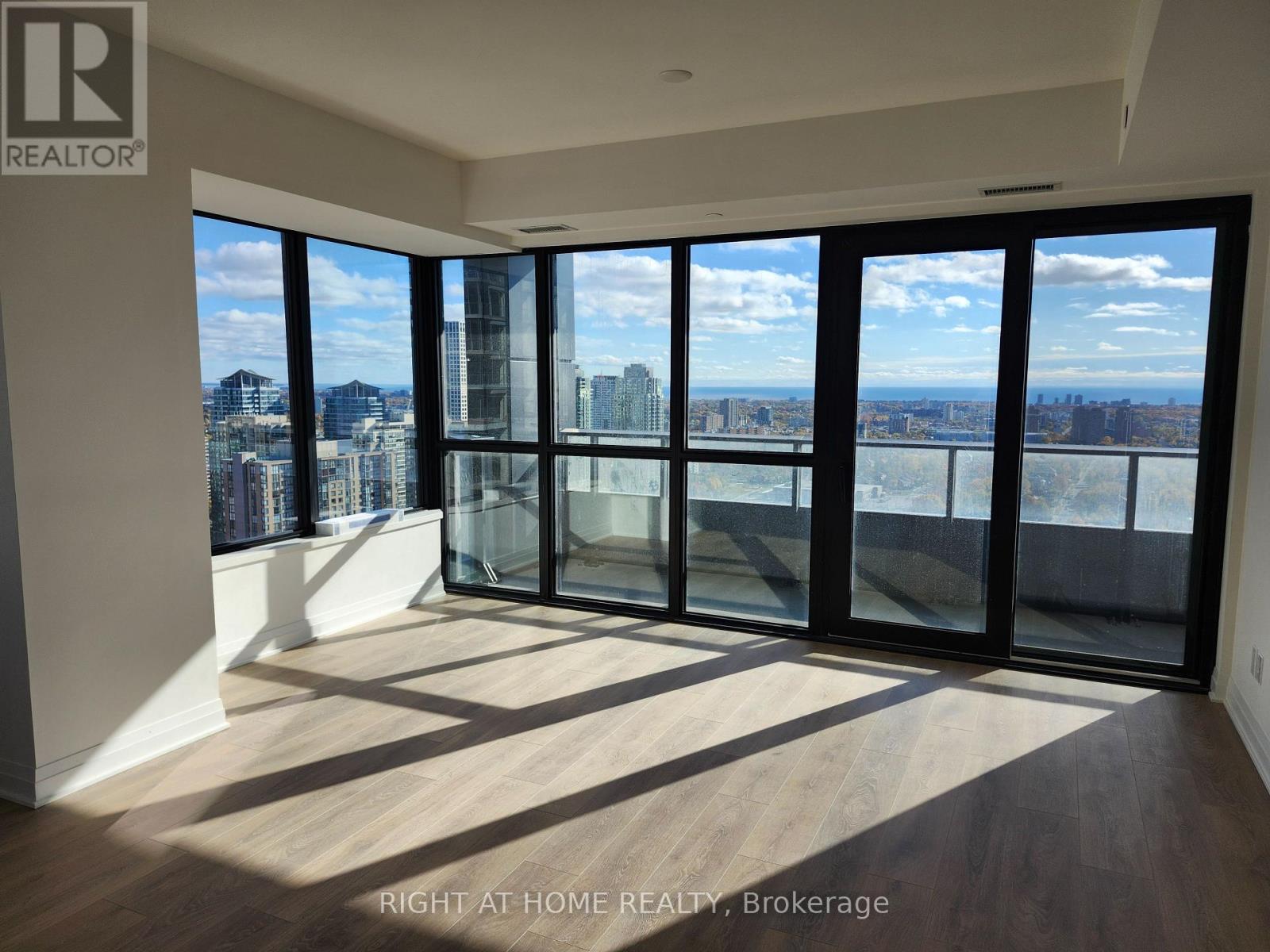 2602 - 4015 The Exchange Street, Mississauga, Ontario  L5B 0N9 - Photo 6 - W12526290