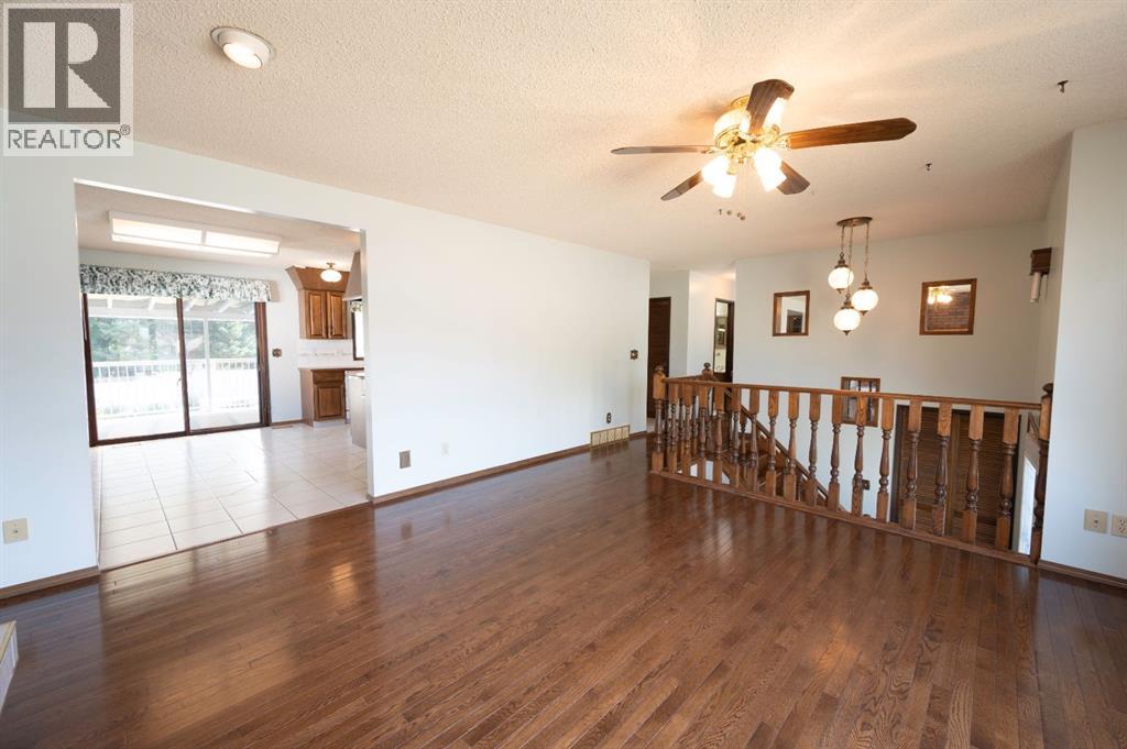 23 Berry Avenue, Red Deer, Alberta  T4R 1K7 - Photo 6 - A2255832