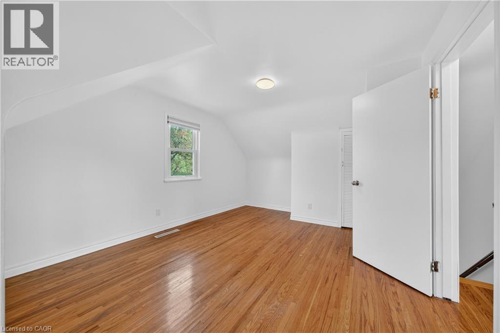 421 East 36th Street, Hamilton, Ontario L8V 4A3 - Photo 21 - 40784240