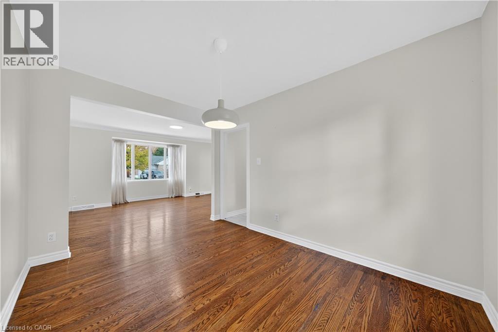 421 East 36th Street, Hamilton, Ontario L8V 4A3 - Photo 16 - 40784240