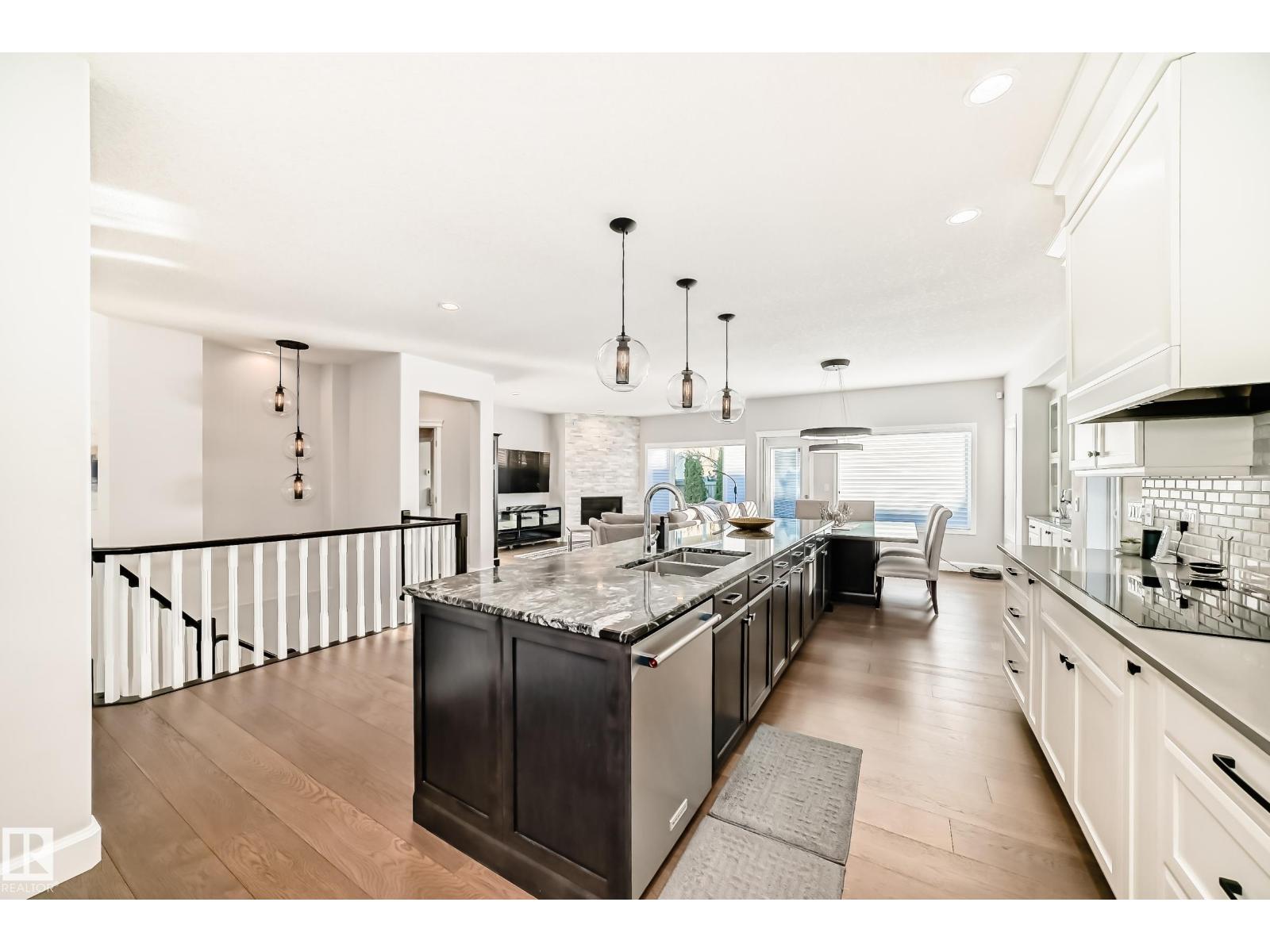 539 Dickens Lo Nw, Edmonton, Alberta  T6M 2S1 - Photo 8 - E4465174