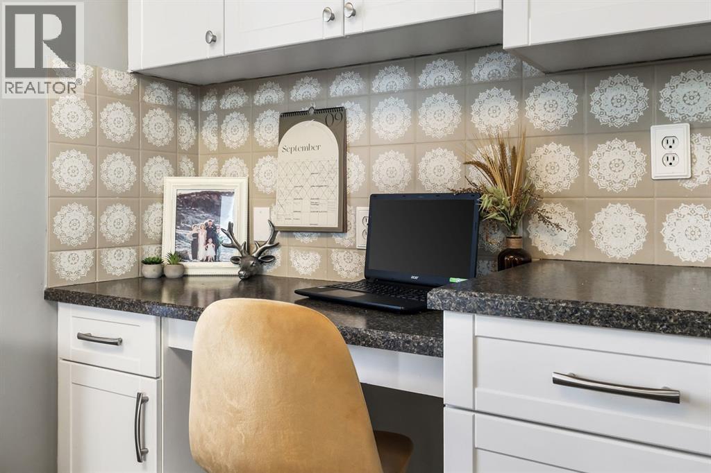 3720 Douglas Ridge Way Se, Calgary, Alberta  T2Z 3B6 - Photo 4 - A2260862