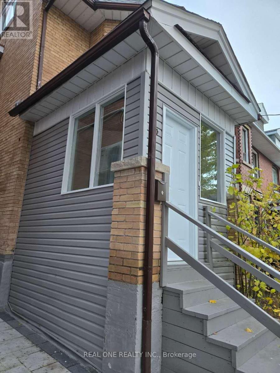 157 Glenholme Avenue, Toronto, Ontario M6E 3C5 - Photo 2 - C12403015
