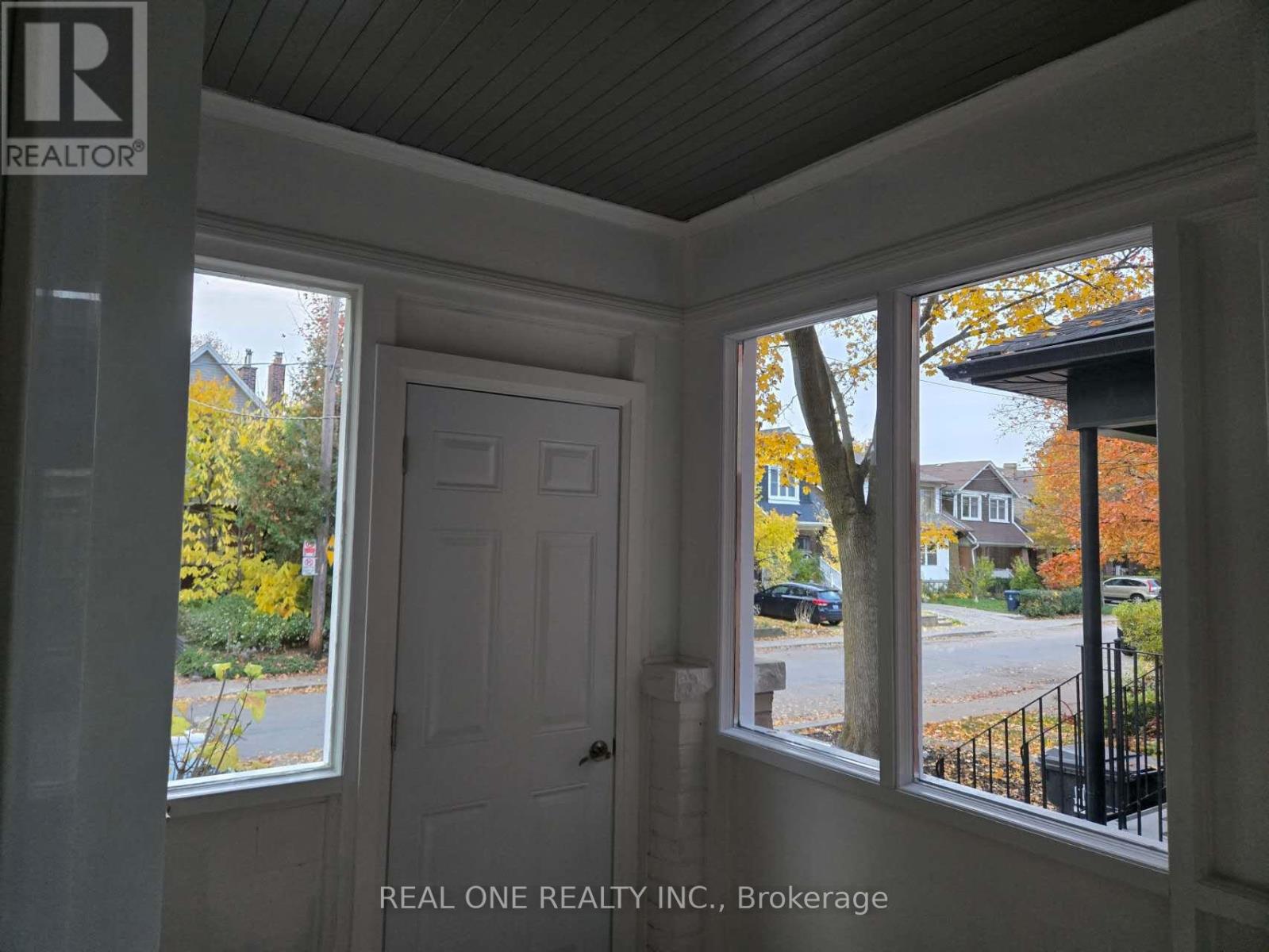 157 Glenholme Avenue, Toronto, Ontario M6E 3C5 - Photo 3 - C12403015