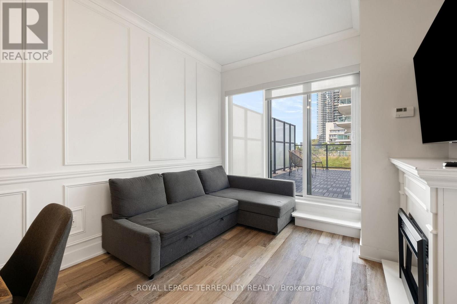 528 - 30 Shore Breeze Drive, Toronto, Ontario  M8V 0J1 - Photo 10 - W12403208