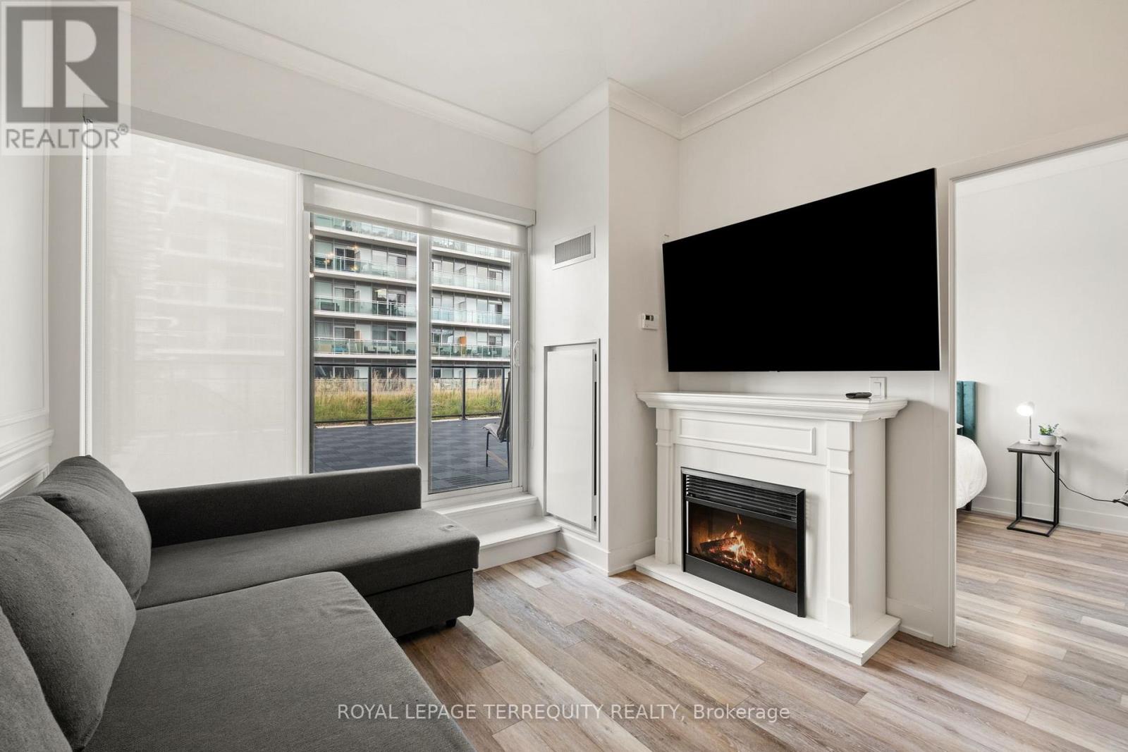 528 - 30 Shore Breeze Drive, Toronto, Ontario  M8V 0J1 - Photo 11 - W12403208