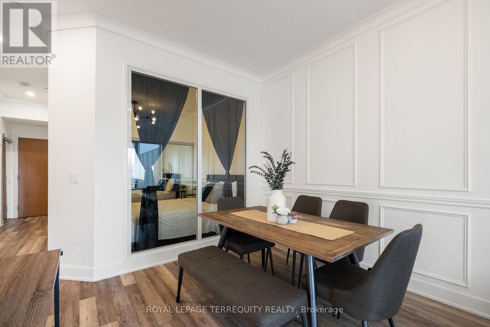 528 - 30 Shore Breeze Drive, Toronto, Ontario  M8V 0J1 - Photo 13 - W12403208