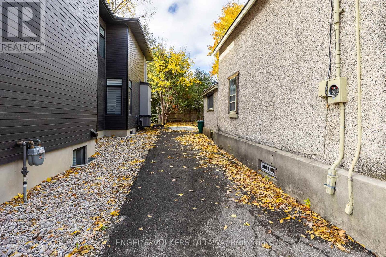 144 Glenora Street, Ottawa, Ontario  K1S 1J5 - Photo 6 - X12526310