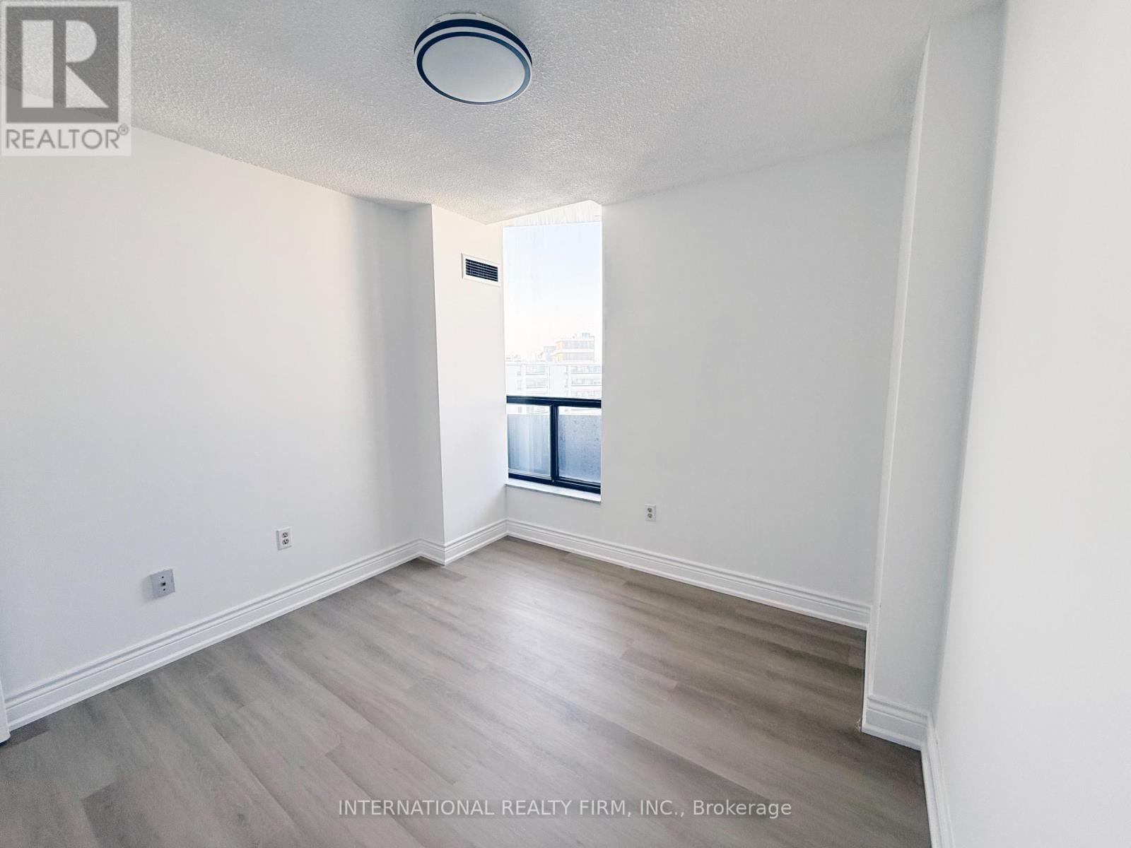 Ph03 - 75 Graydon Hall Drive, Toronto, Ontario  M3A 3M5 - Photo 2 - C12526300
