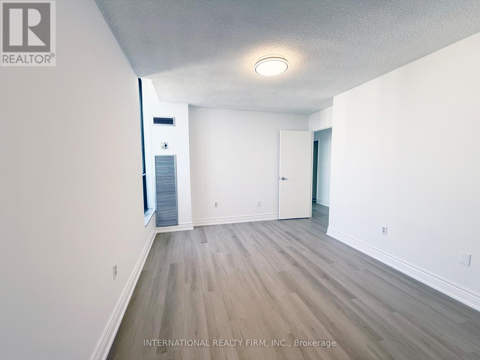 Ph03 - 75 Graydon Hall Drive, Toronto, Ontario  M3A 3M5 - Photo 3 - C12526300