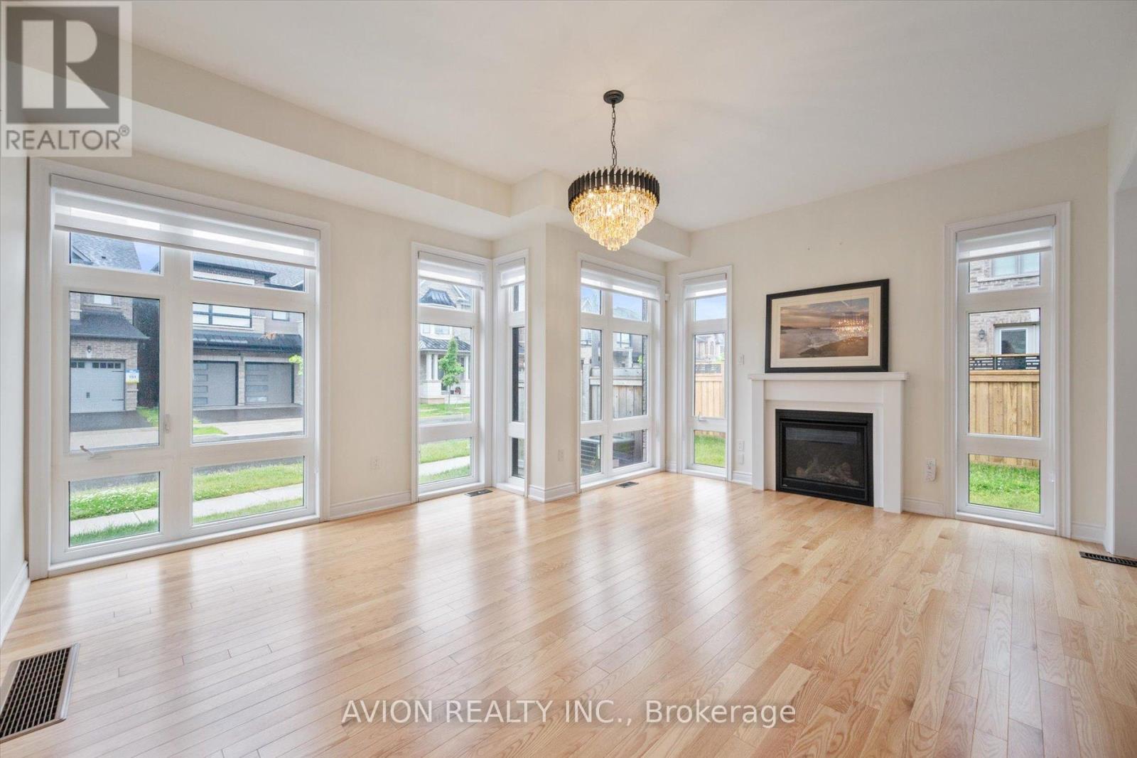 2417 Edward Leaver Trail, Oakville, Ontario  L6M 5L6 - Photo 10 - W12526302