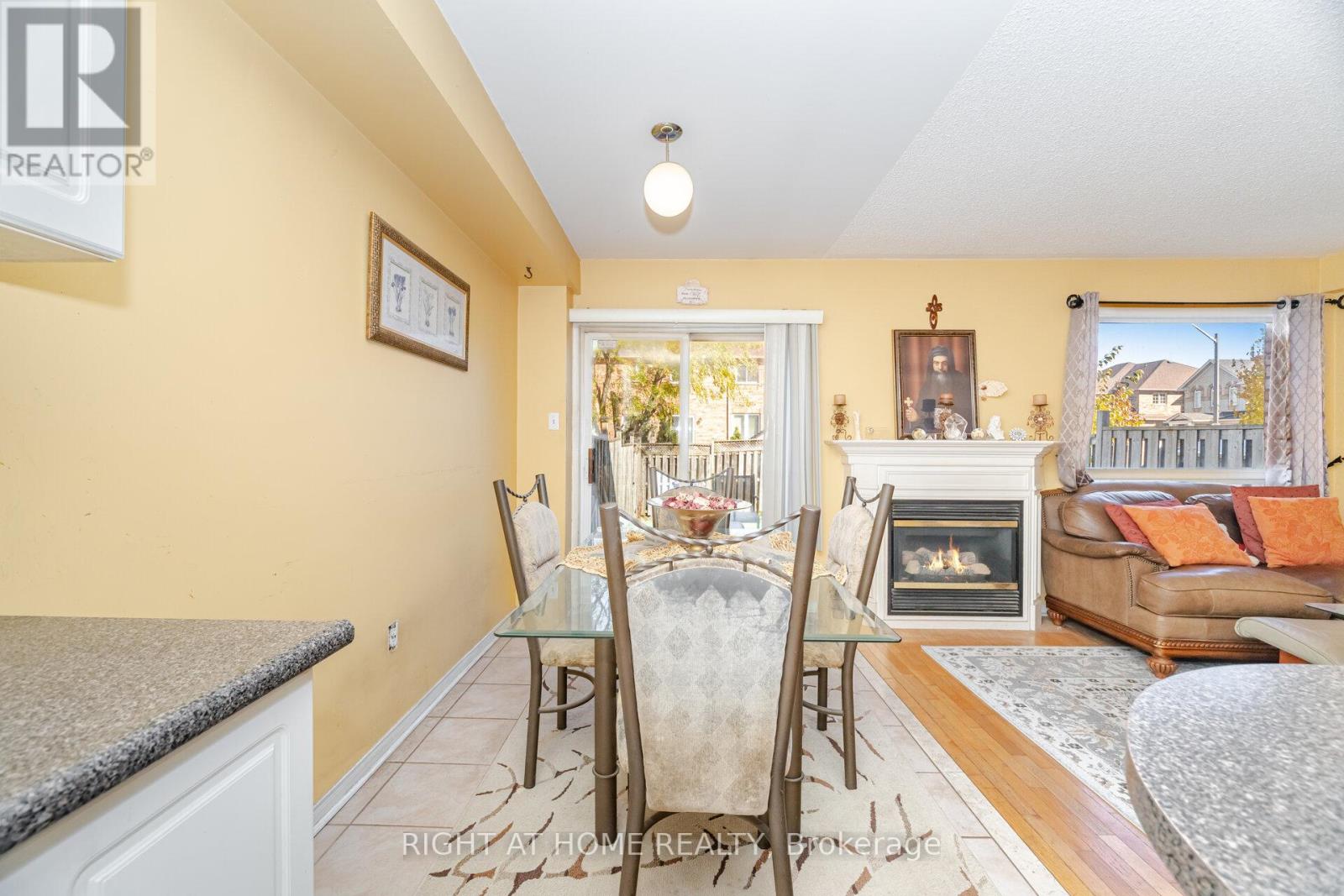 3861 Talias Crescent, Mississauga, Ontario  L5M 6L6 - Photo 11 - W12526312