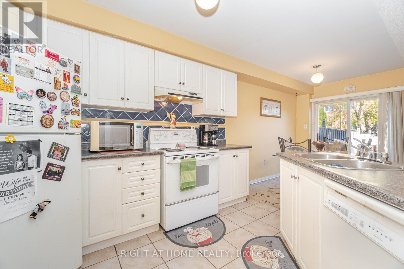 3861 Talias Crescent, Mississauga, Ontario  L5M 6L6 - Photo 9 - W12526312