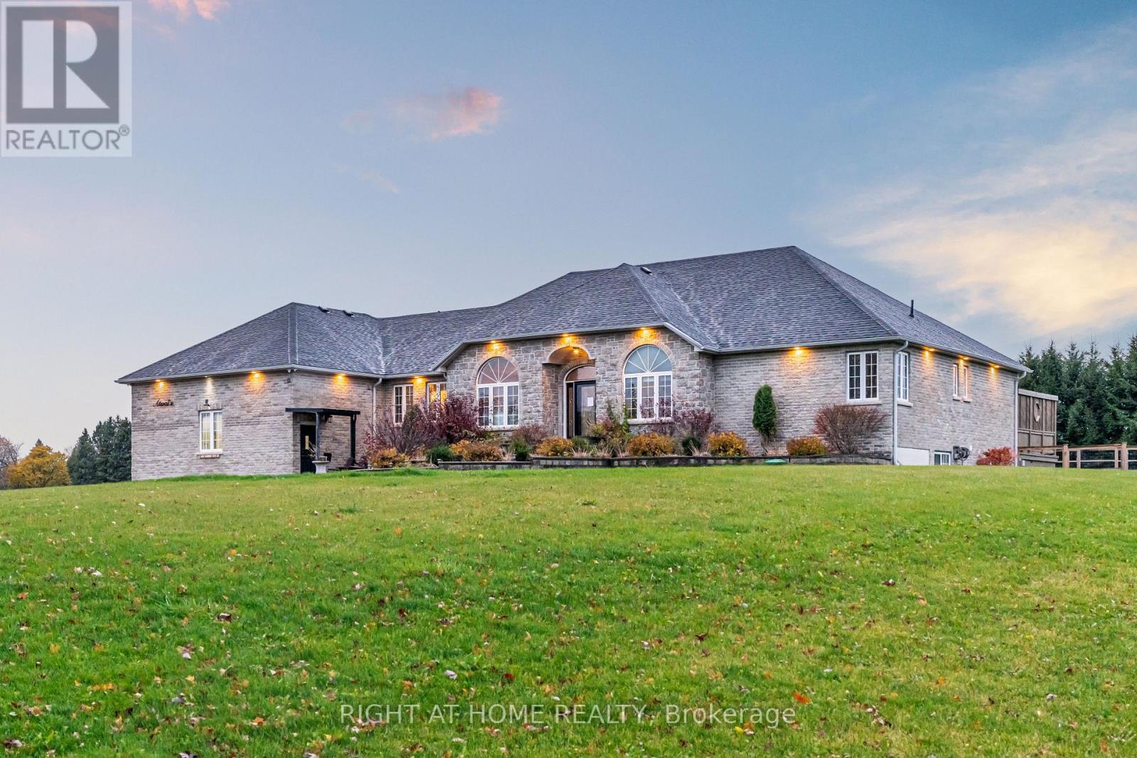 594228 Blind Line, Mono, Ontario  L9W 5N2 - Photo 3 - X12526308